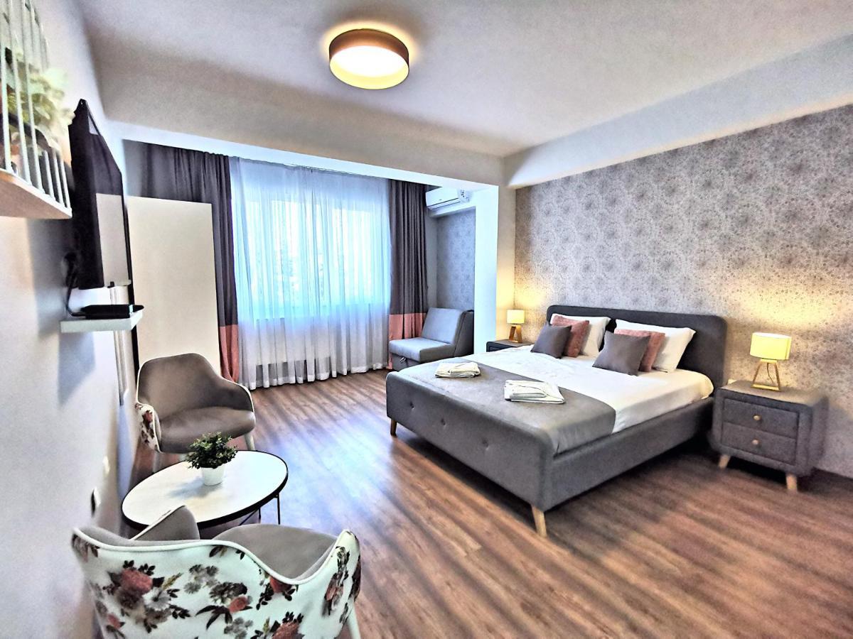 Guest Rooms Denicija Skopje Bagian luar foto