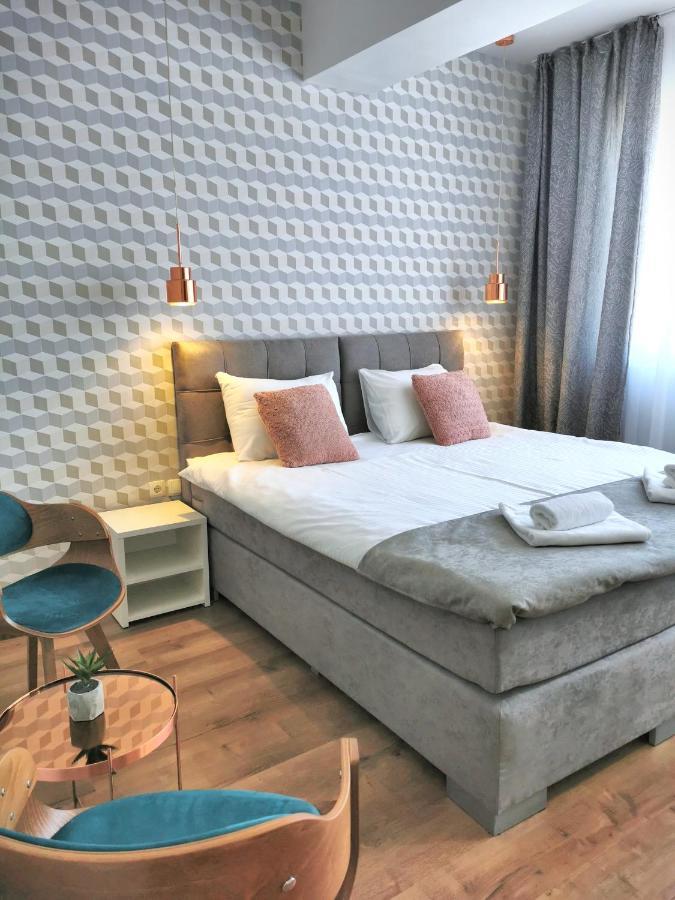 Guest Rooms Denicija Skopje Bagian luar foto