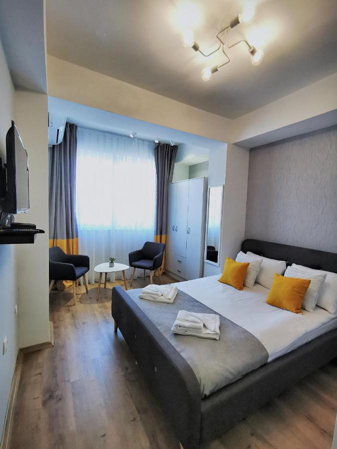 Guest Rooms Denicija Skopje Bagian luar foto