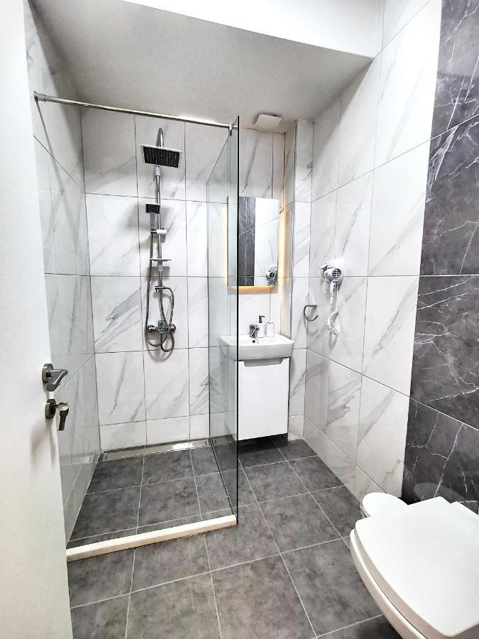 Guest Rooms Denicija Skopje Bagian luar foto